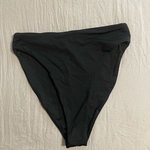 437 Aubrey II bottoms